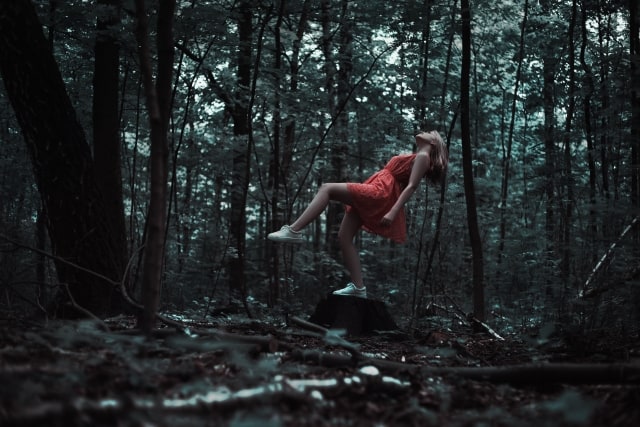 Forest Girl Red Dress -FreeStockPhotos.io-640x427